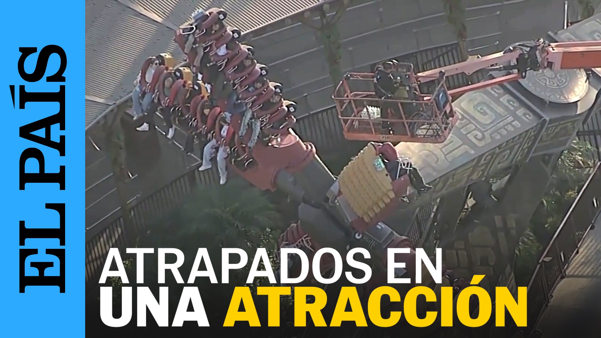 Rescatan a veintidós personas atrapadas en una atracción de feria