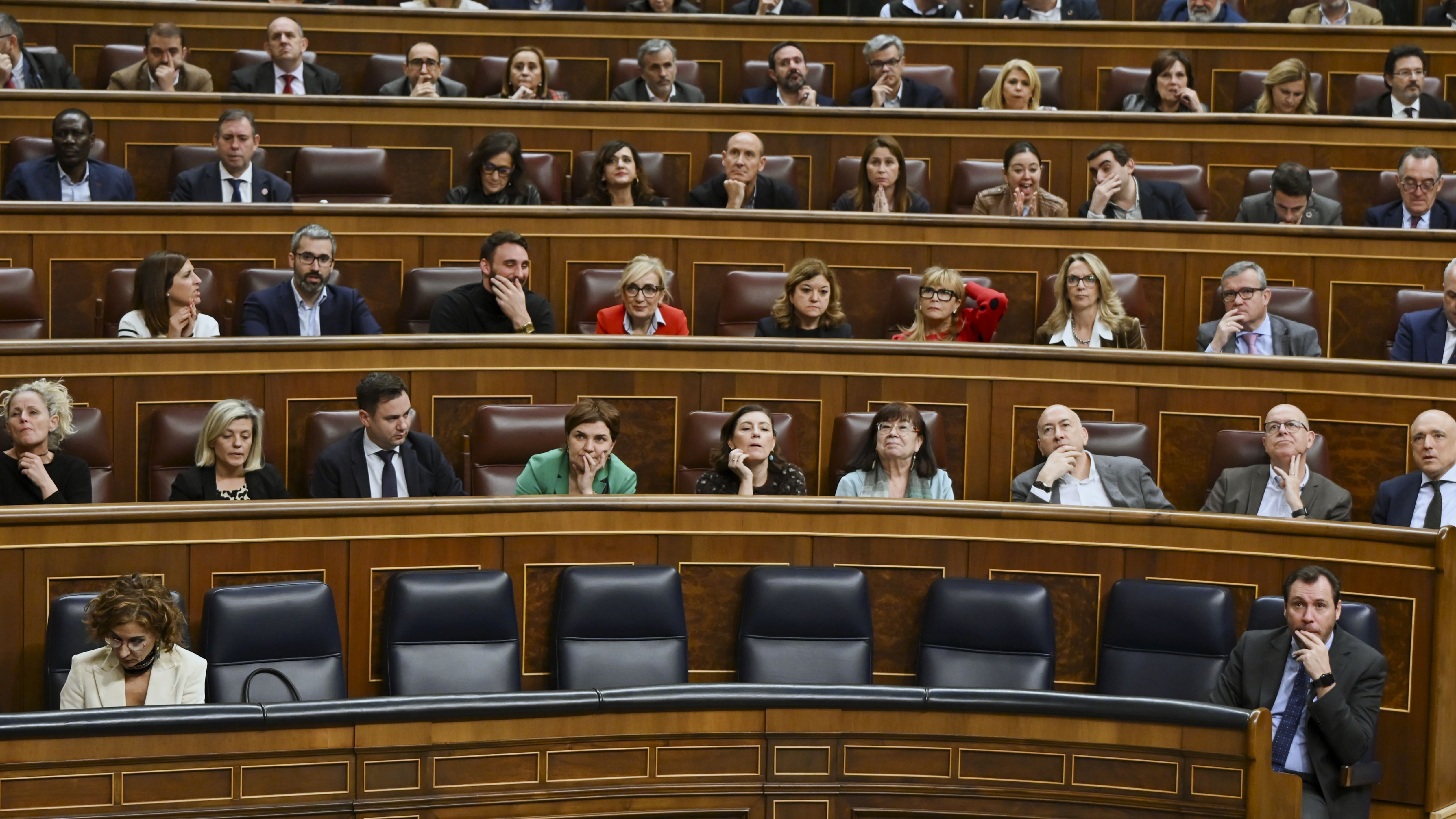 El Congreso vota a favor de una orden de arresto contra Maduro