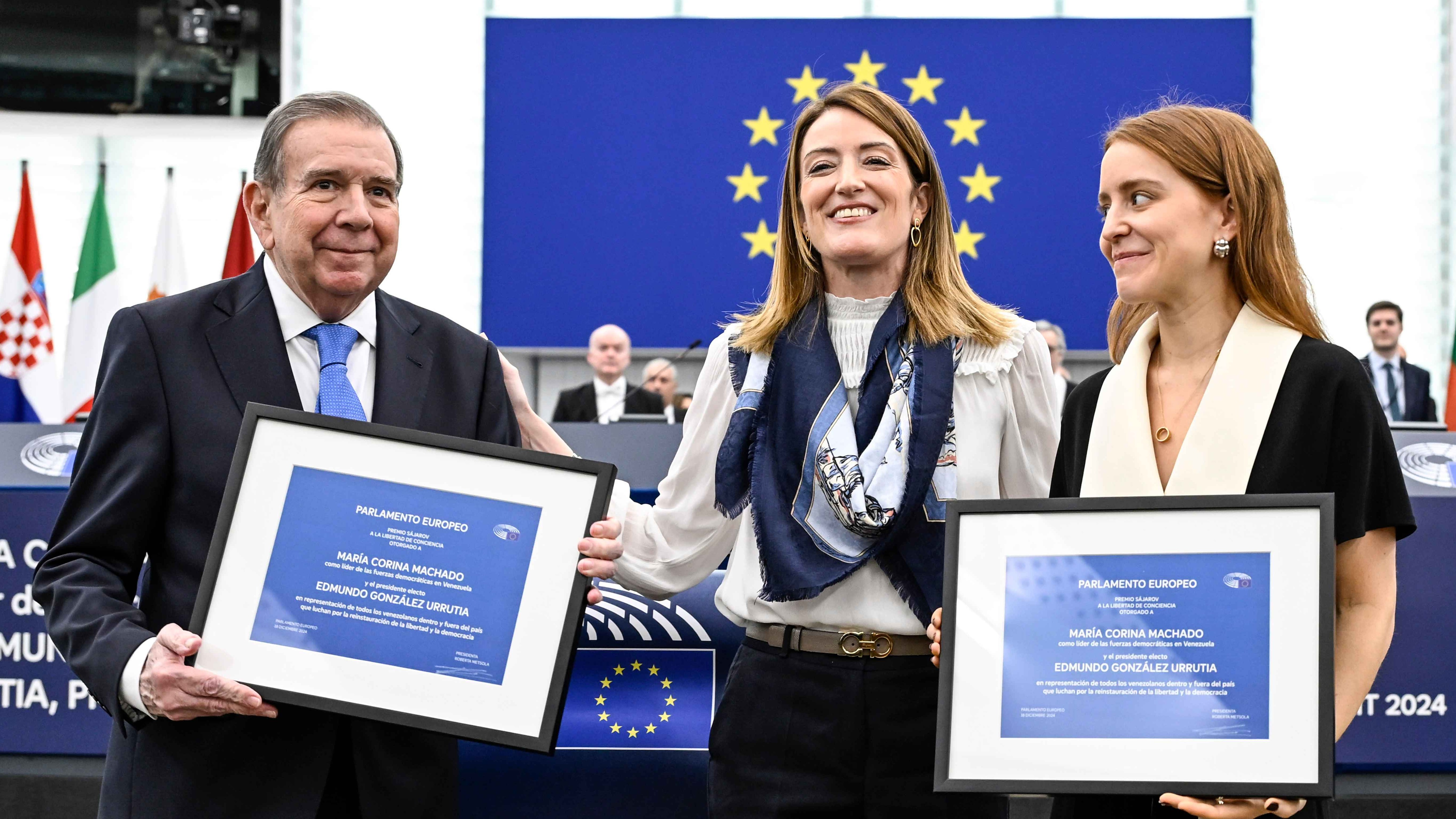 González: "El abuso y la violencia son un torpe instrumento para postergar lo inevitable"