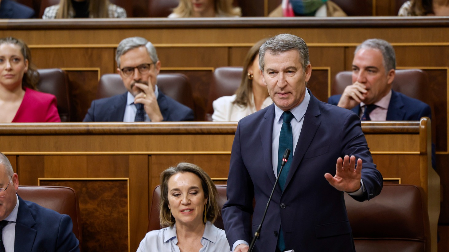 Feijóo resume el balance de Sánchez: "Doce meses, doce causas"