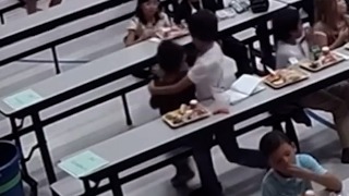 Un niño de Arizona salva a un compañero de atragantarse realizando la maniobra de Heimlich