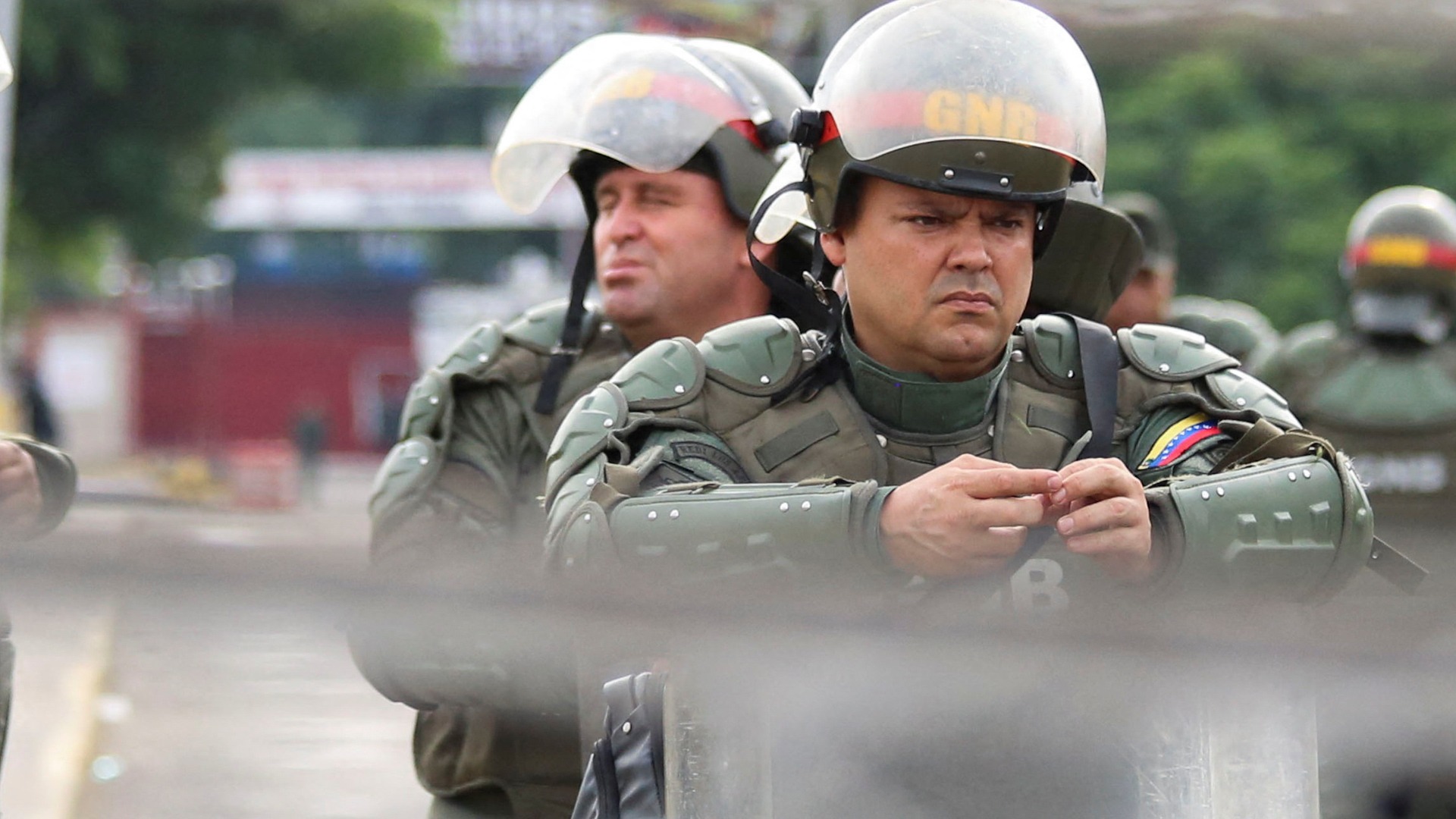 Maduro cierra las fronteras entre Venezuela y Colombia