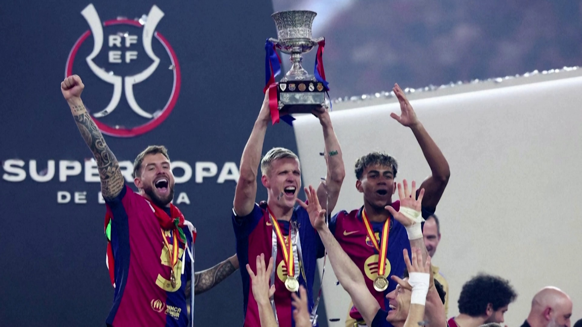 Barcelona conquista la Supercopa tras golear 5-2 al Real Madrid