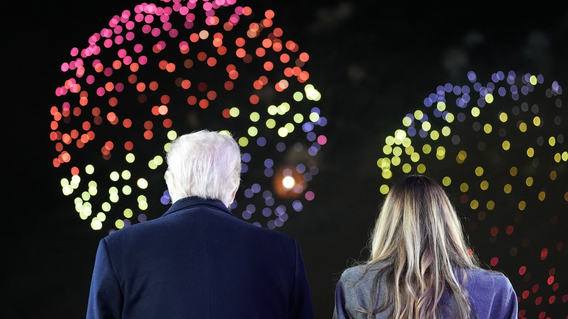 Donald Trump celebra su regreso al poder con fuegos artificiales y acompañado de Milei y Abascal