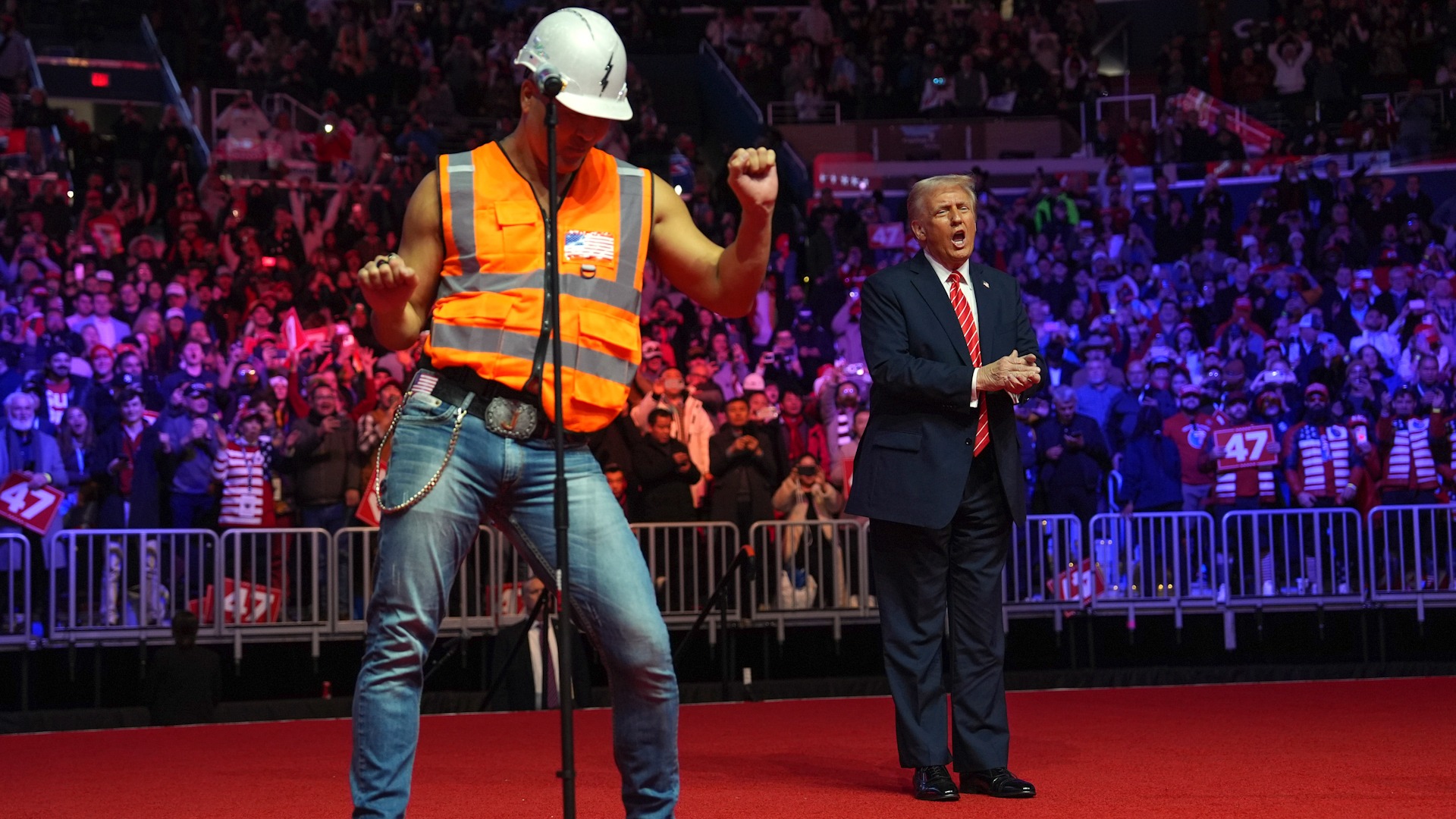 Village People termina bailando en el mitin de Trump