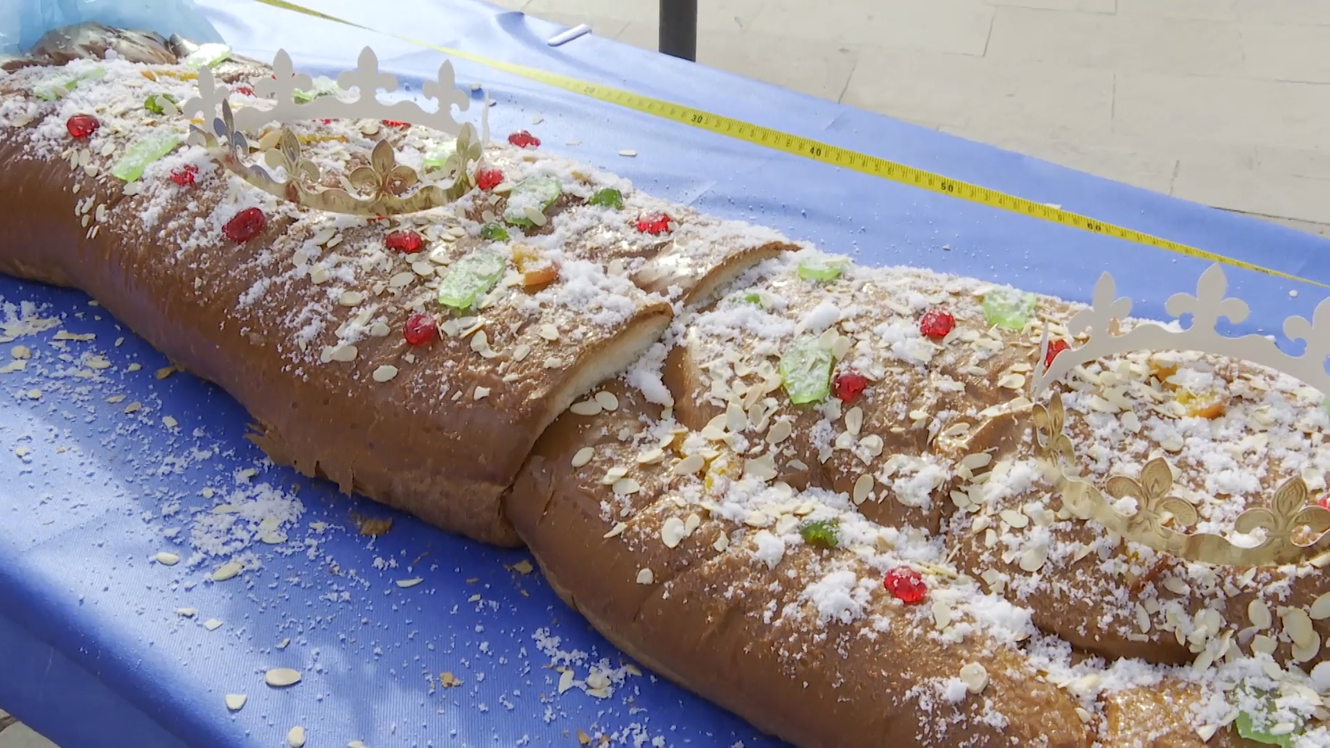 Utiel bate su récord con un nuevos roscón gigante