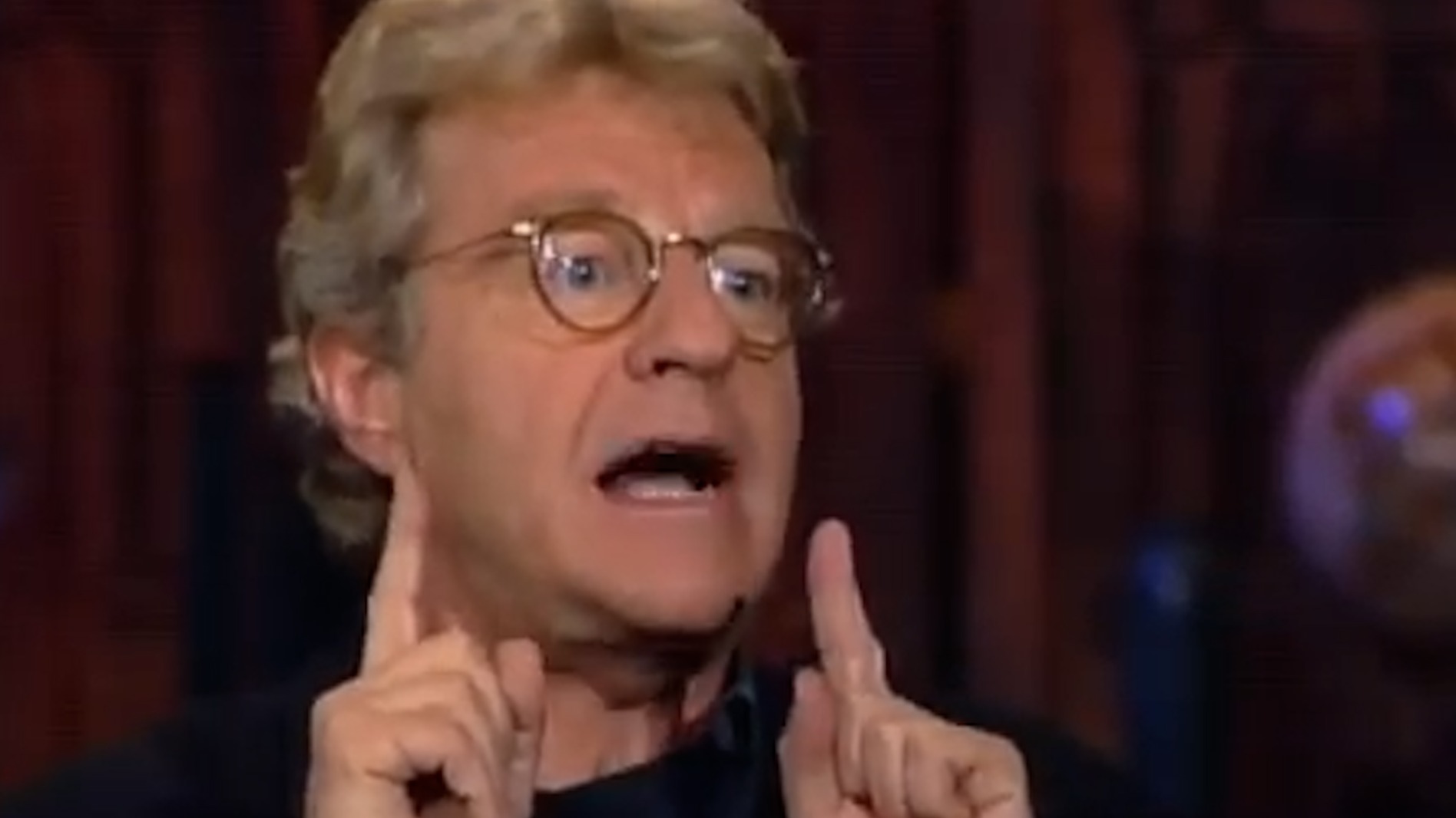 Tráiler 'Jerry Springer. Peleas, cámara, ¡acción!’