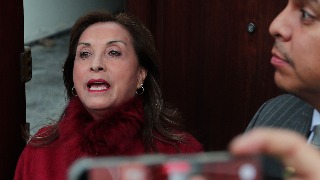 PERÚ inicia una nueva era de inestabilidad tras la destitución de DINA BOLUARTE | EL PAÍS