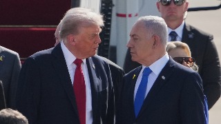 Donald Trump aterriza en Israel para participar en la Knesset en plena liberación de rehenes