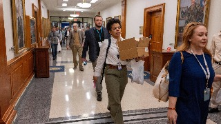 Reporteros abandonan el Pentágono por nuevas reglas