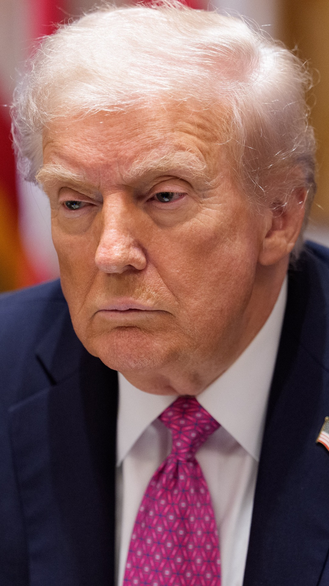 Trump dice que "castigar" a España depende de la OTAN