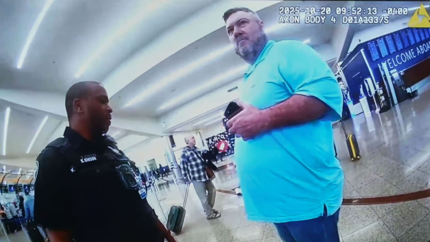 Arrestan a hombre que buscaba iniciar tiroteo en aeropuerto de Atlanta