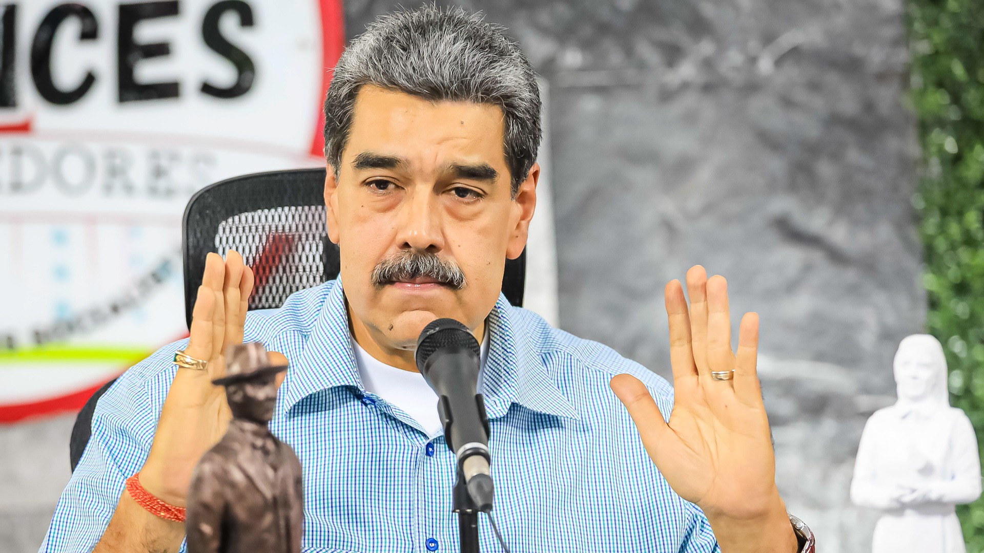Maduro ordena crear una aplicación en la que el pueblo pueda reportar "todo lo que ve, todo lo que oye"