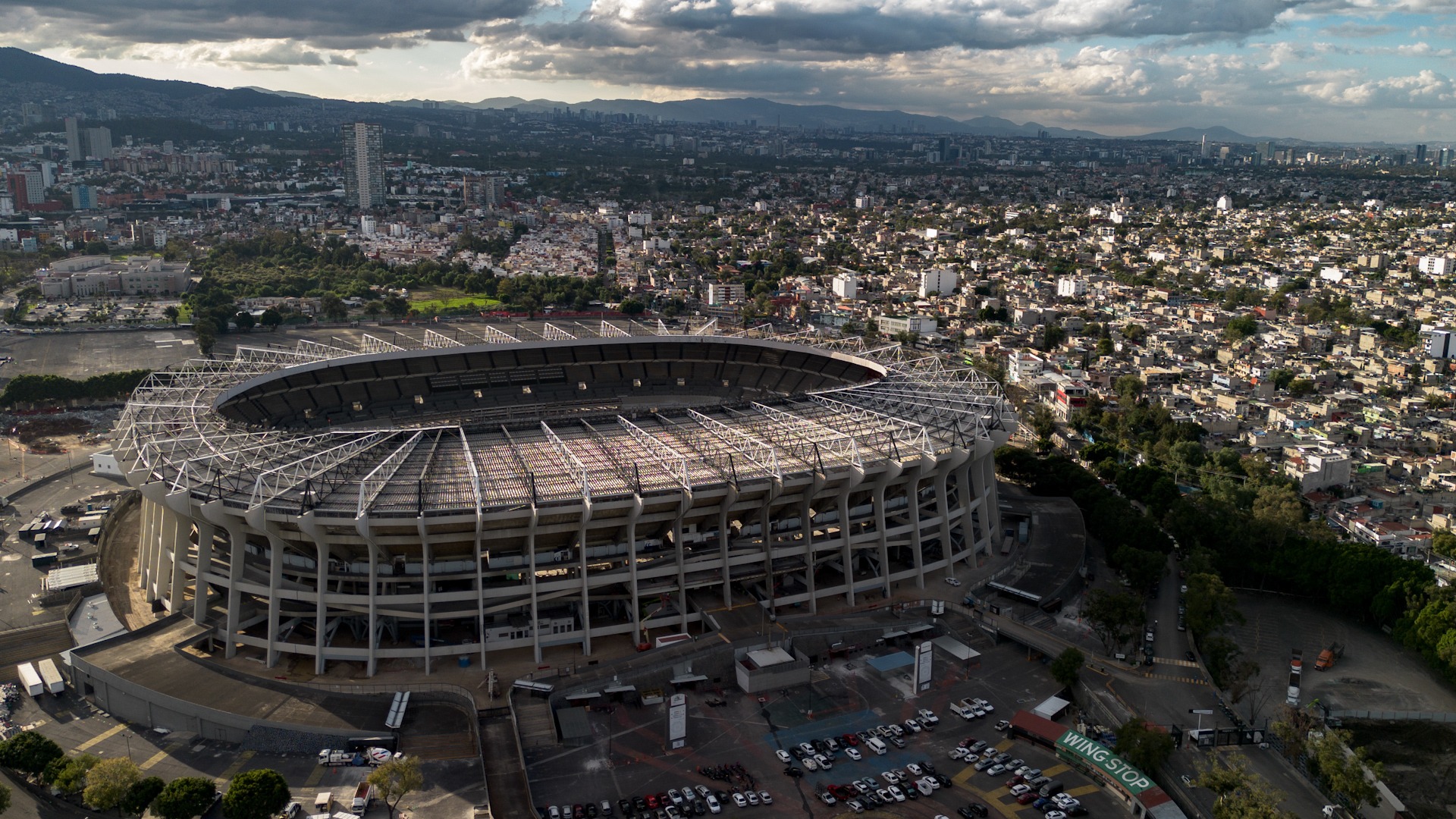 Habitantes del sur de CDMX exigen expropiar pozo de agua del Estadio Azteca