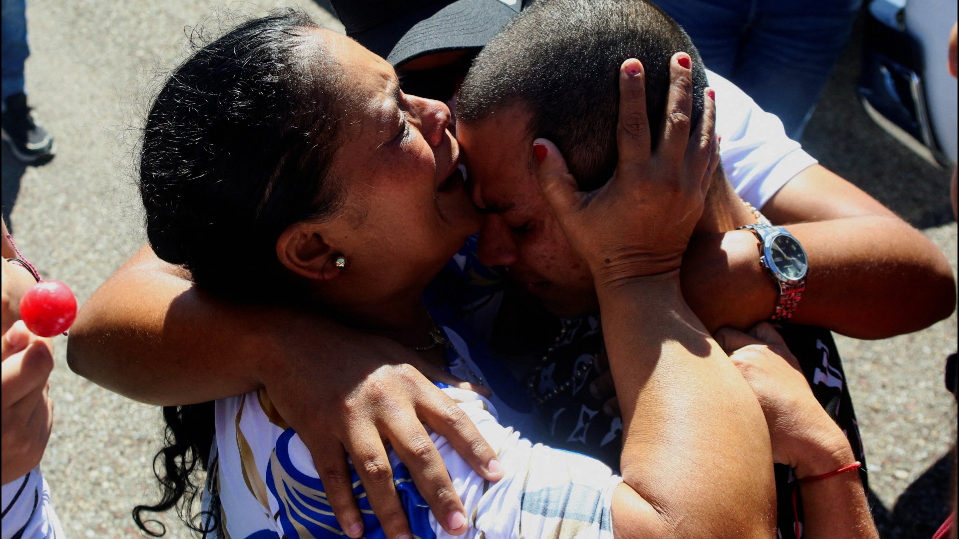 VENEZUELA libera a 17 presos colombianos | EL PAÍS