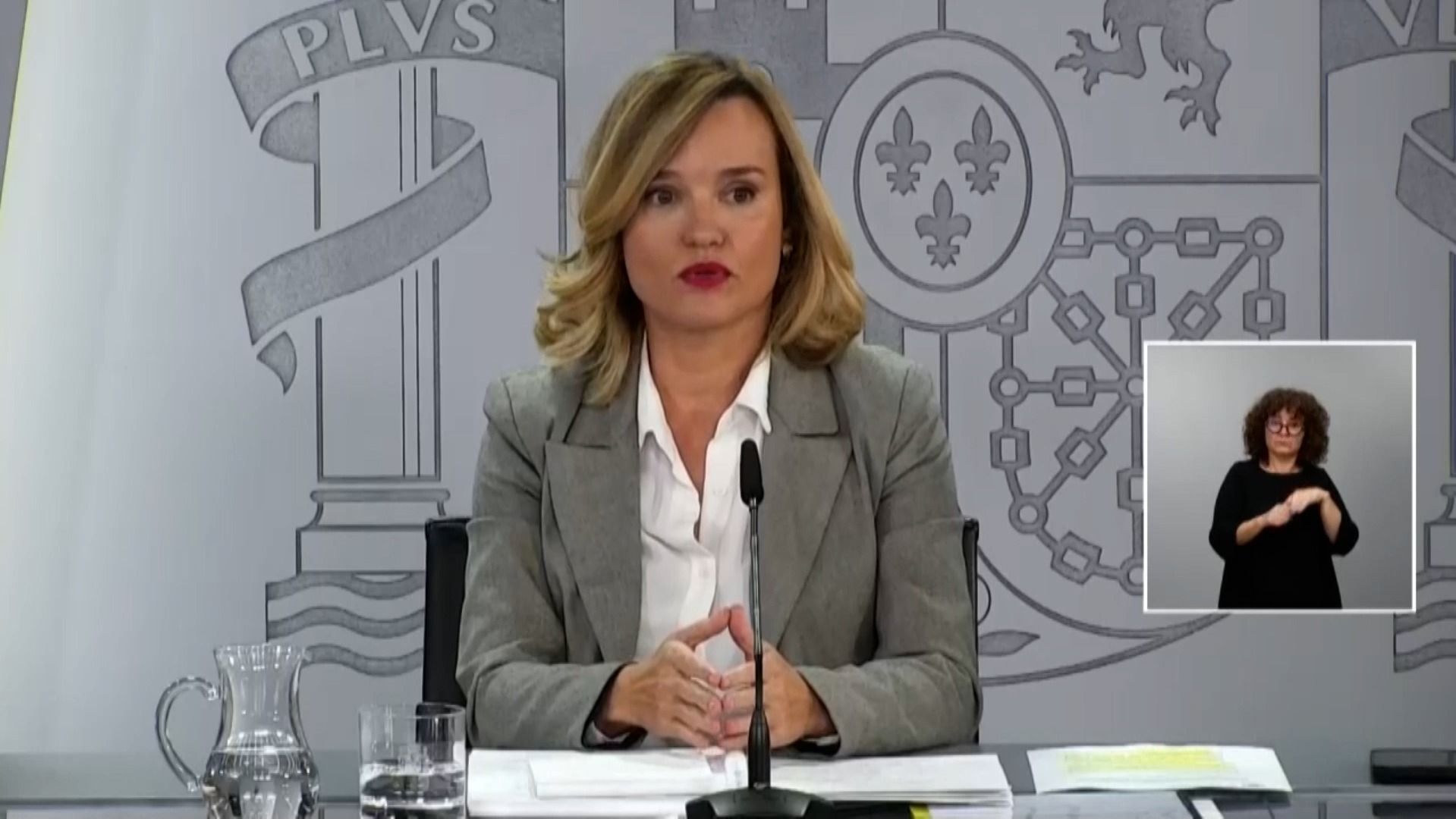 Pilar Alegría sigue "tendiendo la mano" a Junts