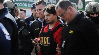 Perú entrega a sospechoso de triple asesinato a autoridades argentinas