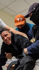 La tragedia migrante dentro de Federal Plaza