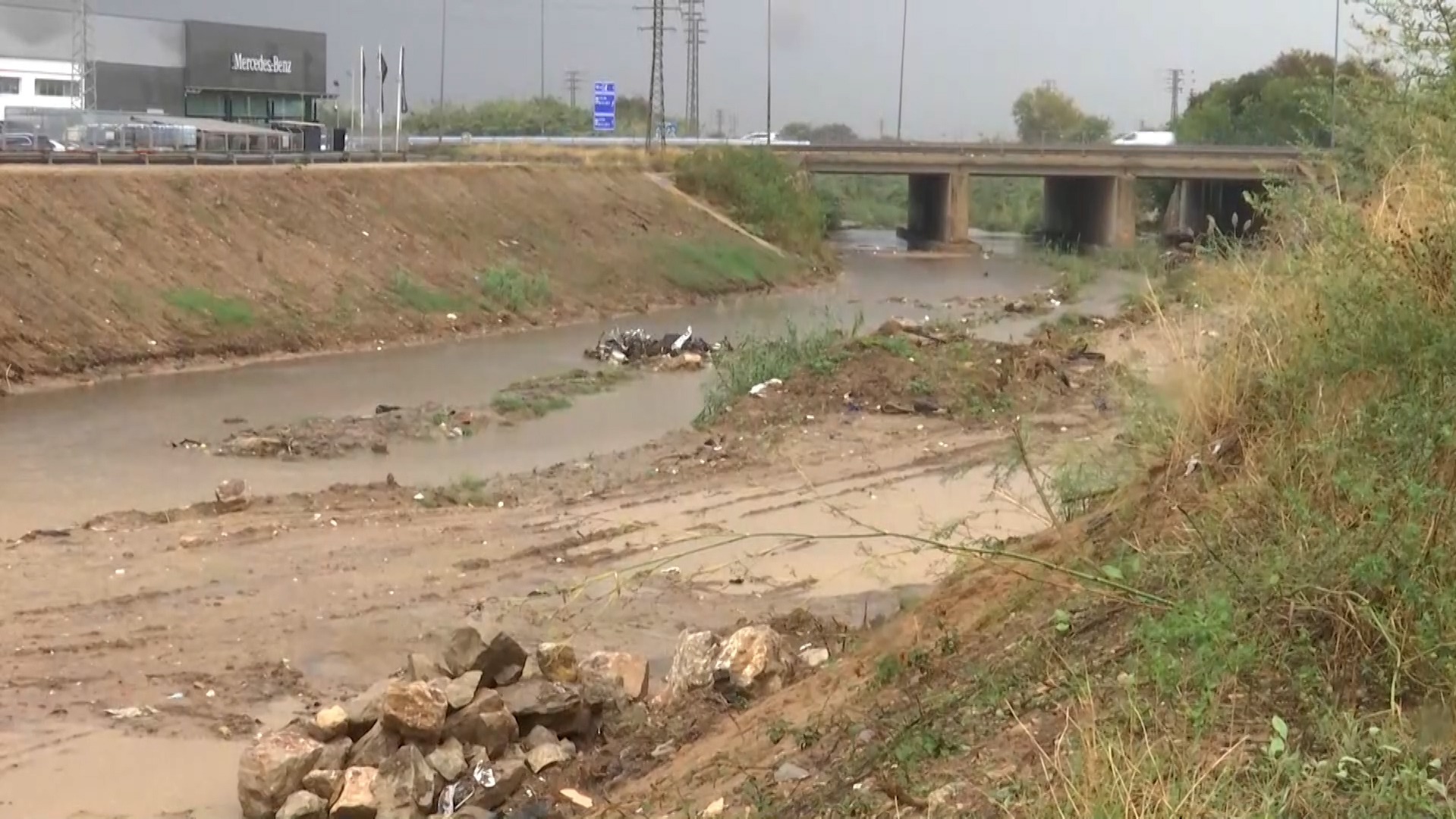 Los primeros efectos de la dana "Alice" llegan a Catarroja