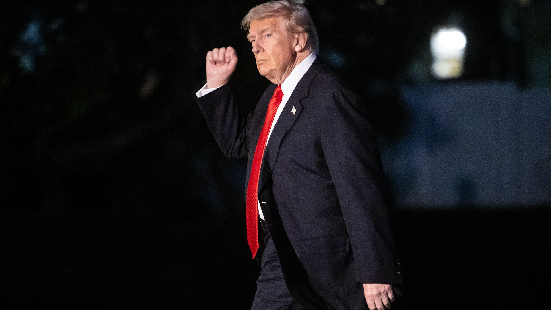 Trump afirma tener la "obligación" de demandar a la BBC