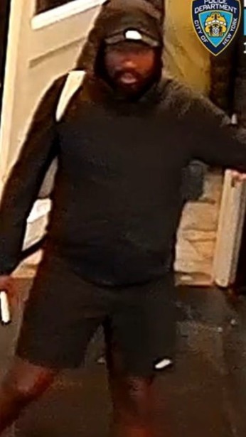 Robo de tarjetas en tienda de Tom Brady