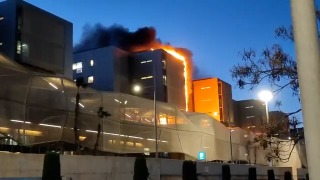 Un incendio en un hospital de Cartagena obliga a evacuar pacientes y trabajadores