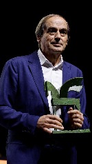 Isaías Lafuente elogia a los becarios