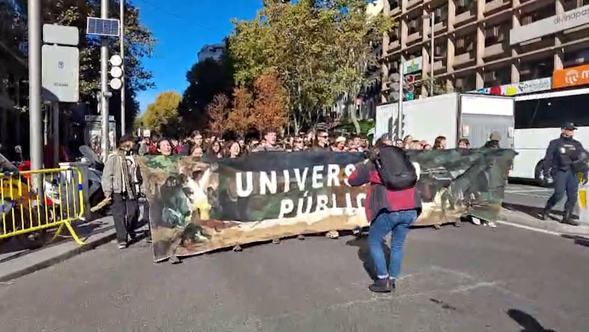 El segundo día de huelga concentra a 200 manifestantes denunciando la falta de financiación en las universidades madrileñas
