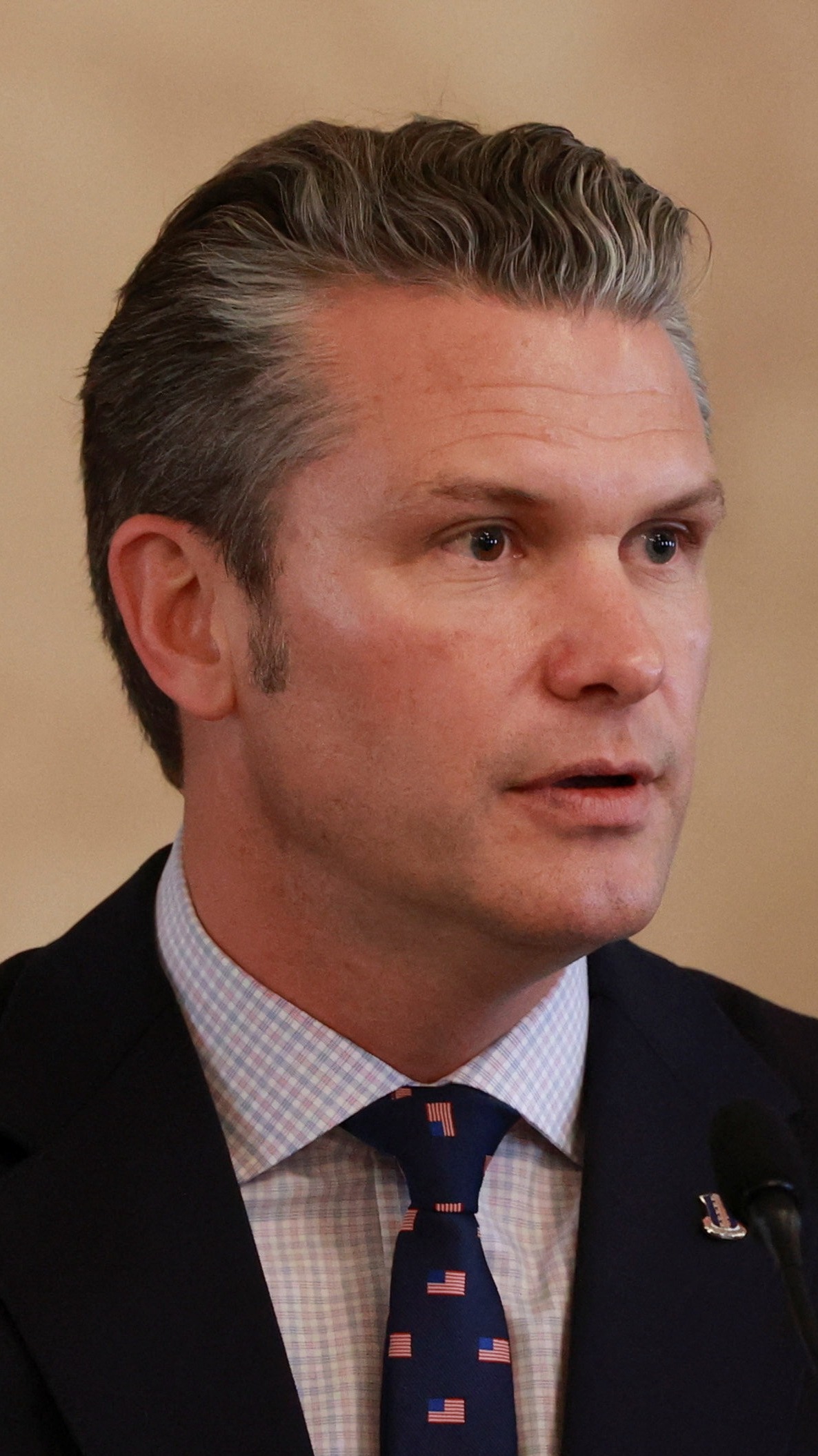 Pete Hegseth visita a las tropas en el Caribe