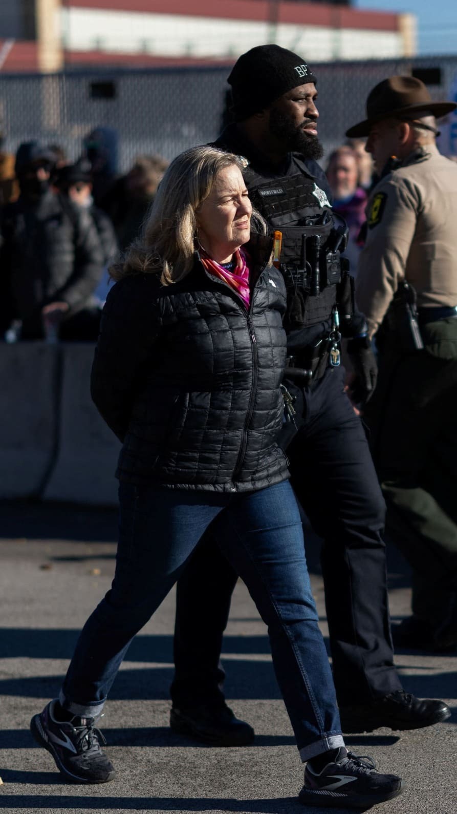 Madres protestan contra una redada de ICE