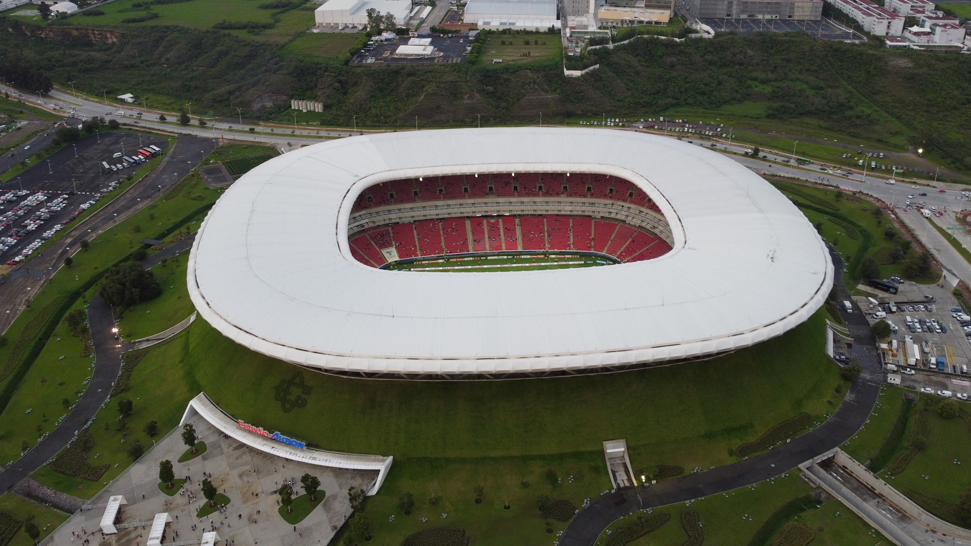Jalisco recibirá a la Copa de Fútbol entre inseguridad y fosas clandestinas