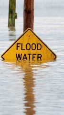 Inundaciones en Washington provocan miles de evacuaciones