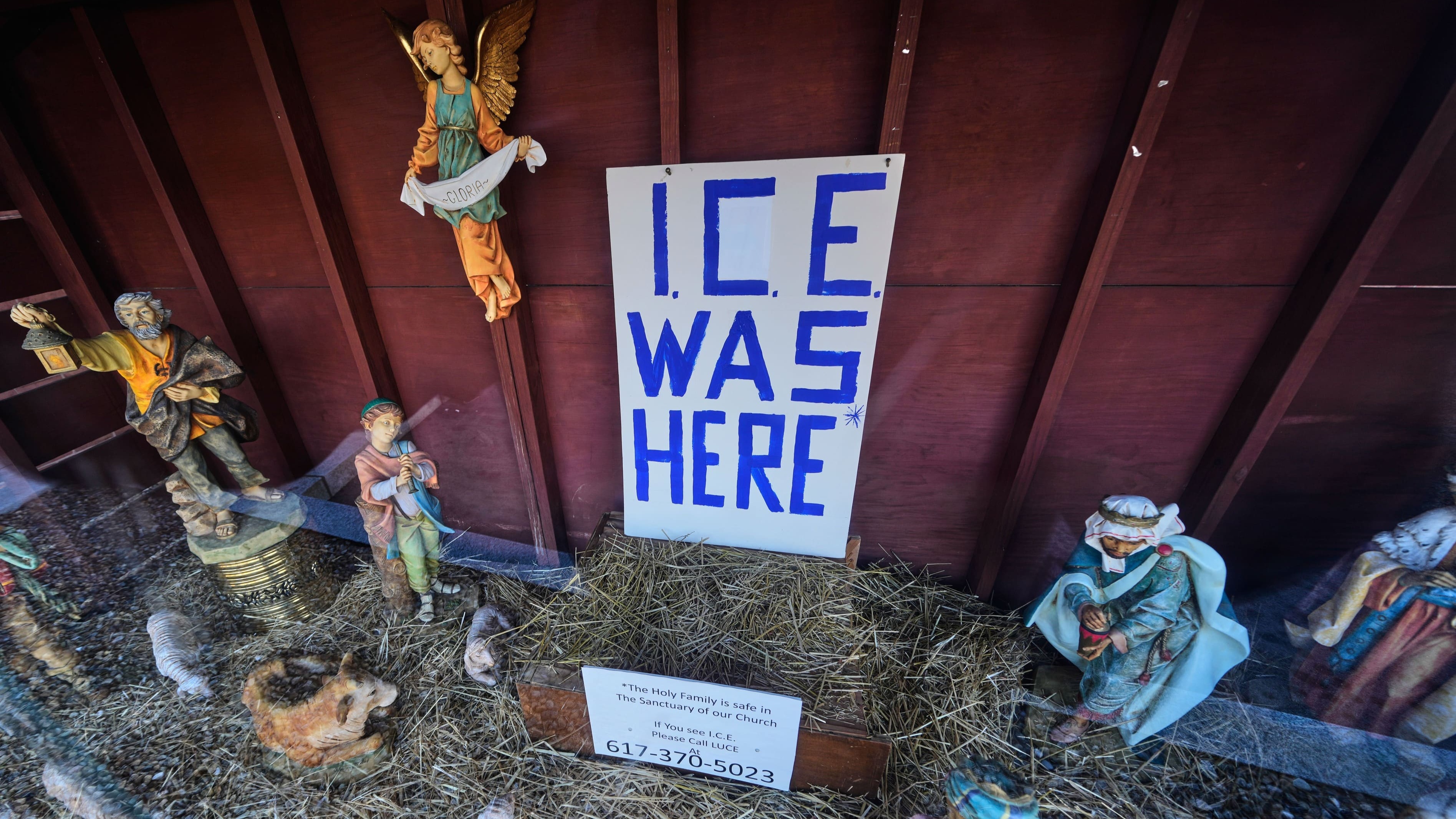 Los Nacimientos contra ICE