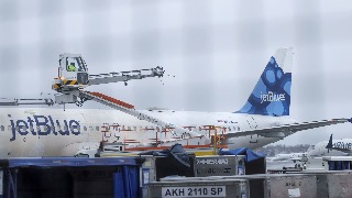 Piloto de JetBlue evita colisión con avión de la Fuerza Aérea