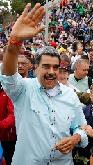 Maduro presenta la versión rock de 'No war, yes peace'