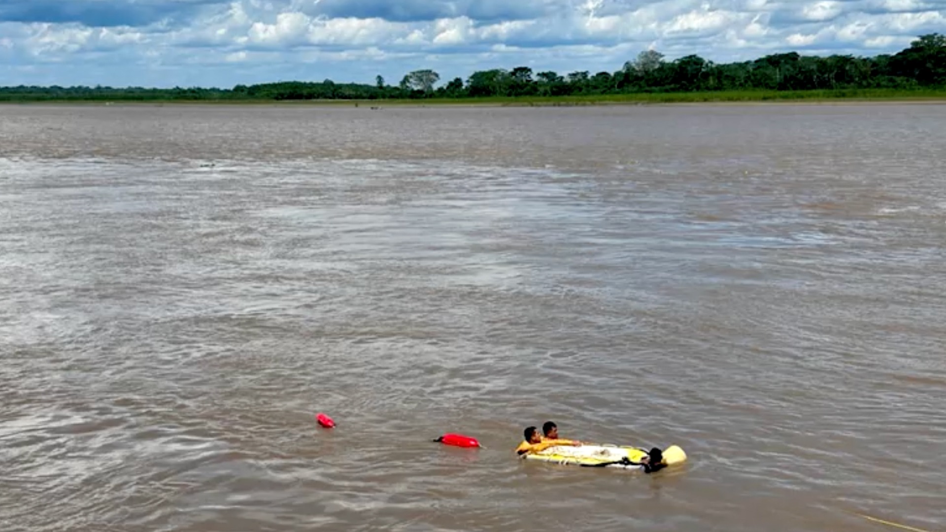 Al menos 12 muertos y decenas de desaparecidos en naufragio en el Amazonas peruano