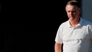 Bolsonaro deja la prisión para ser sometido a una cirugía de hernia