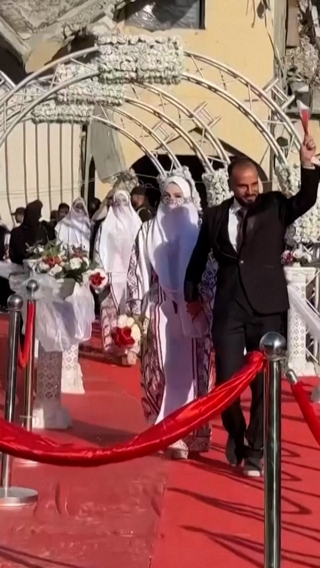 Así fue una boda multitudinaria celebrada en Gaza