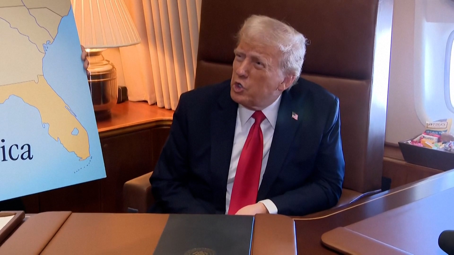 Trump: "Me comprometo a comprar y poseer Gaza"