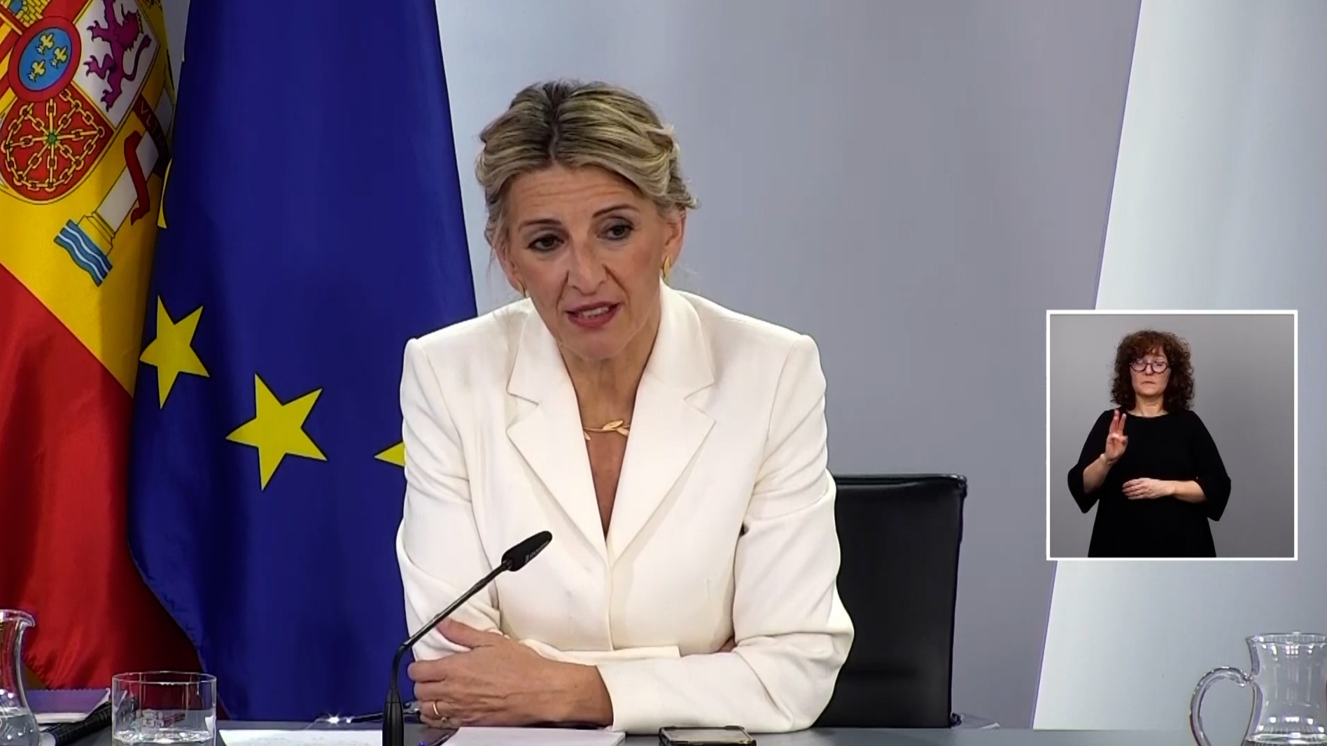 Díaz: "La pregunta es quién tiene que pagar impuestos"