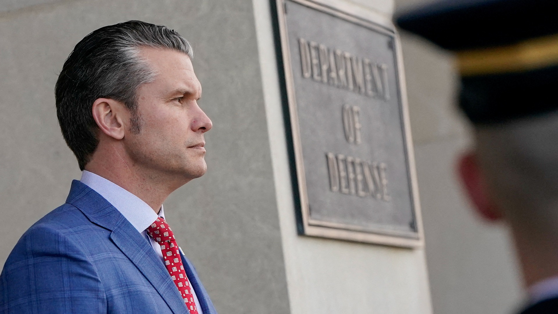 Secretario de Defensa de EE UU: "No vamos a enviar tropas a Ucrania"