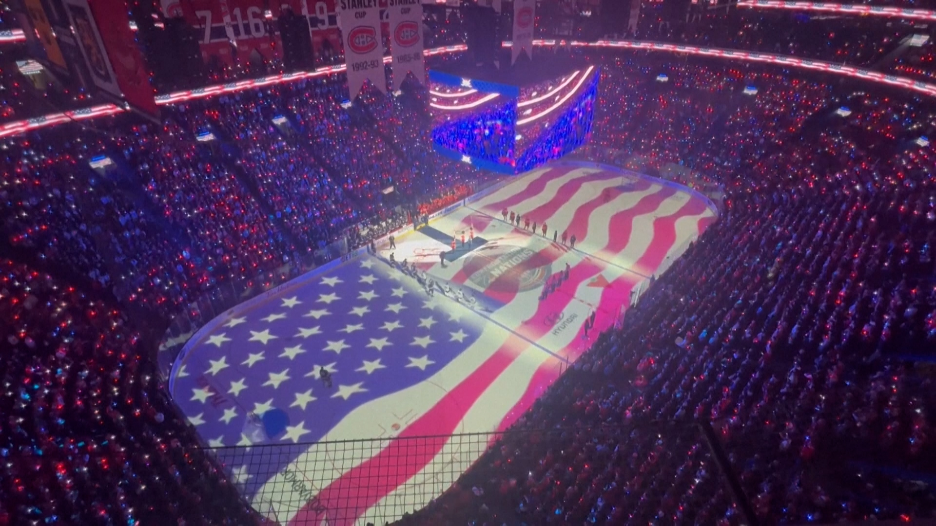 Abuchean el himno de EE UU en un partido de hockey sobre hielo en Canadá