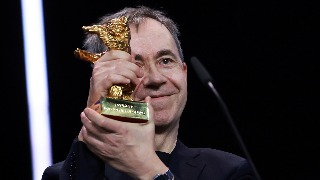 El drama amoroso ‘Drømmer’, del noruego Johan Haugerud, gana el Oso de oro de la Berlinale