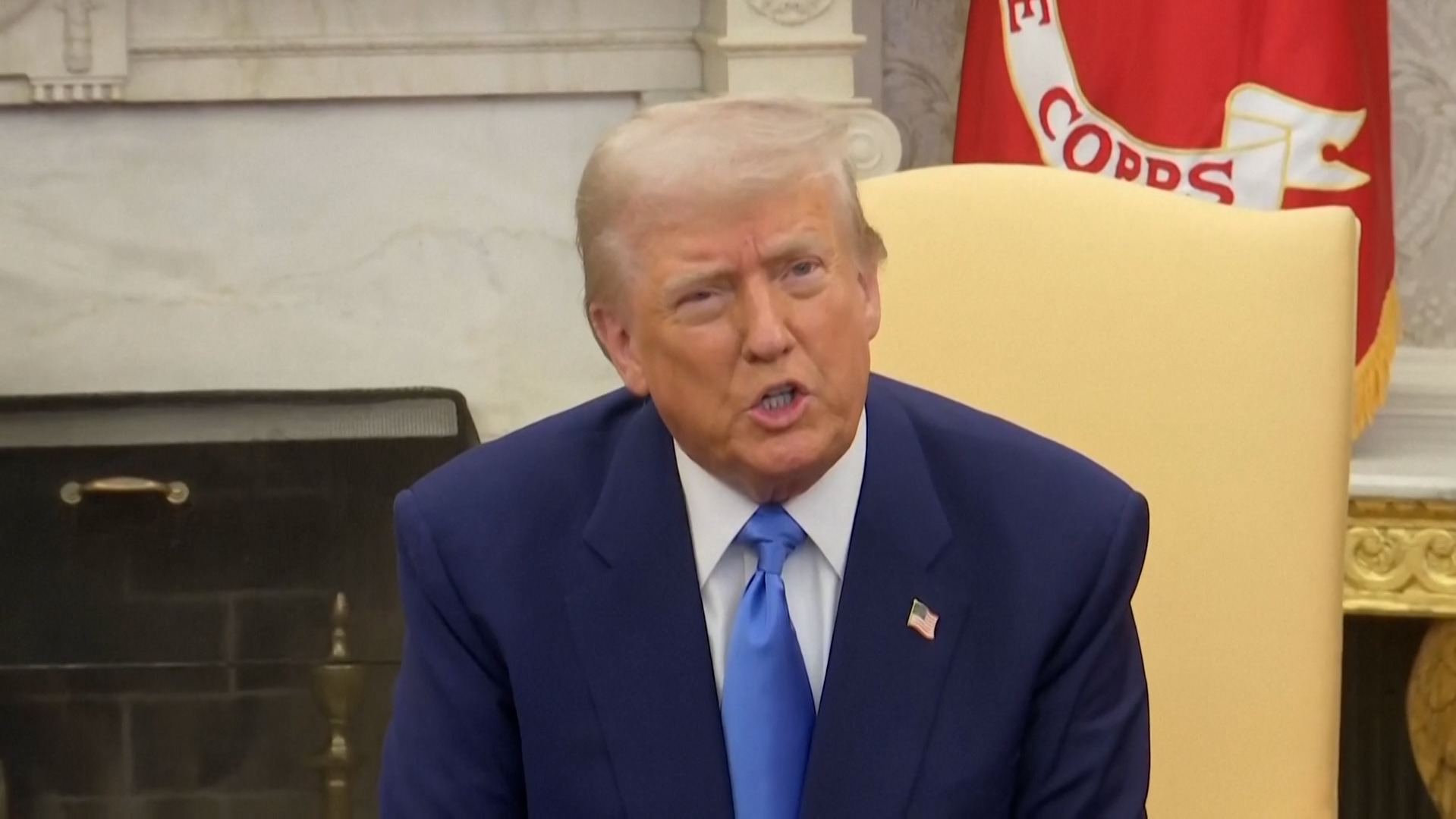 Trump: "Hay personas que trabajan para el Gobierno que ni siquiera existen"