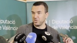 "Si estaba hablando por teléfono, evidentemente que no estaría allí".