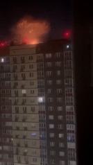 Ucrania golpea Rusia en su mayor ataque, centrado en Moscú y Kursk