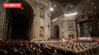 Misa por el primer mes del Papa en el hospital, en directo