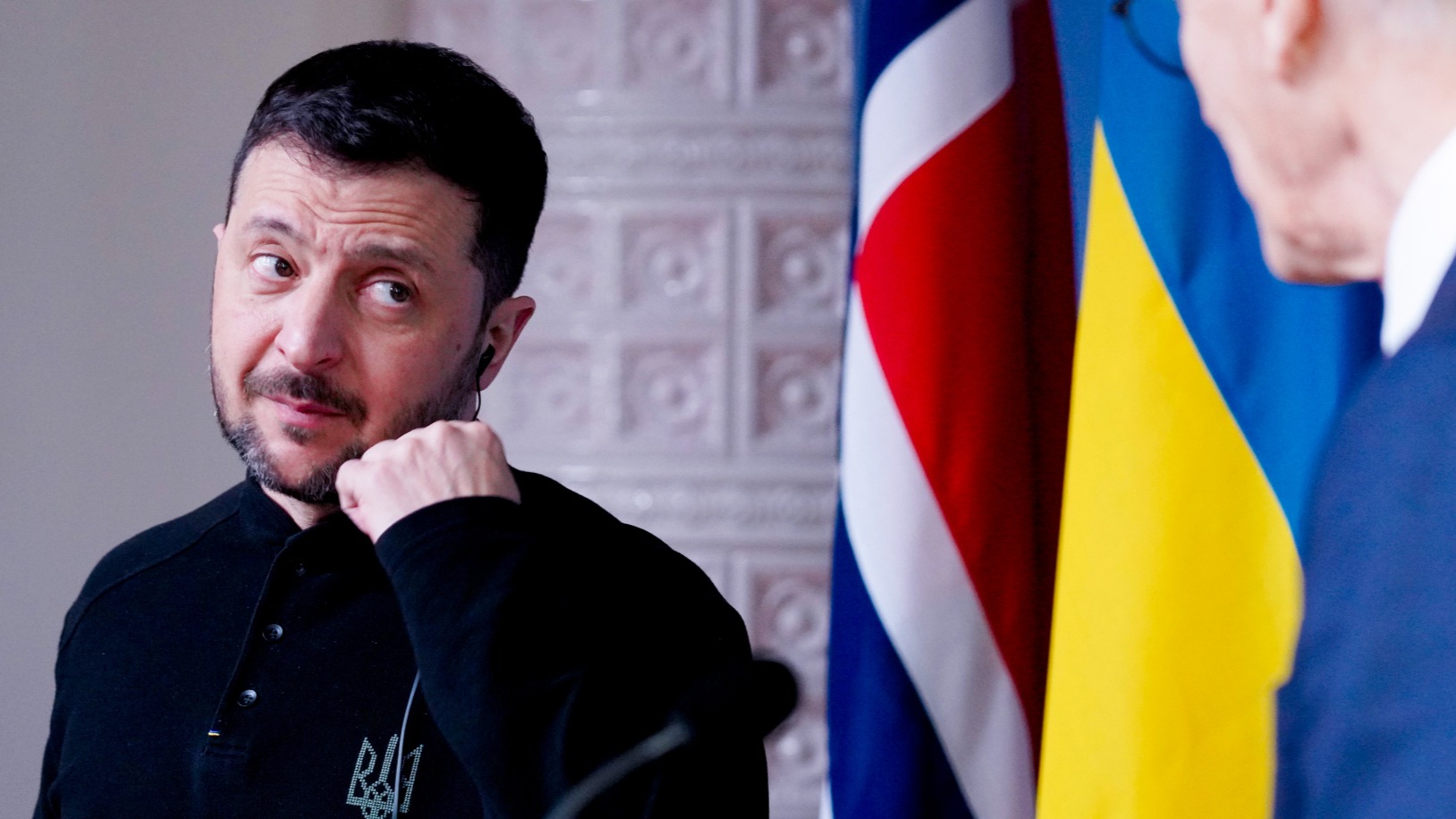 Zelenski pide a la UE 5.000 millones de euros para proyectiles de artillería