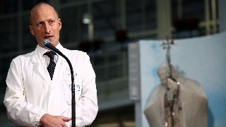 El papa Francisco saldrá el domingo del hospital después de 37 días