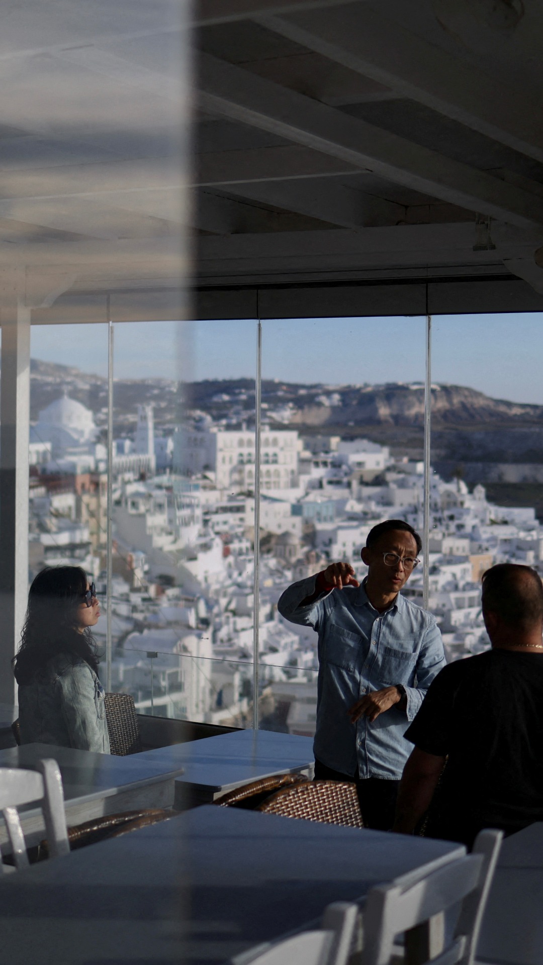 Vuelven los cruceros a la isla de Santorini